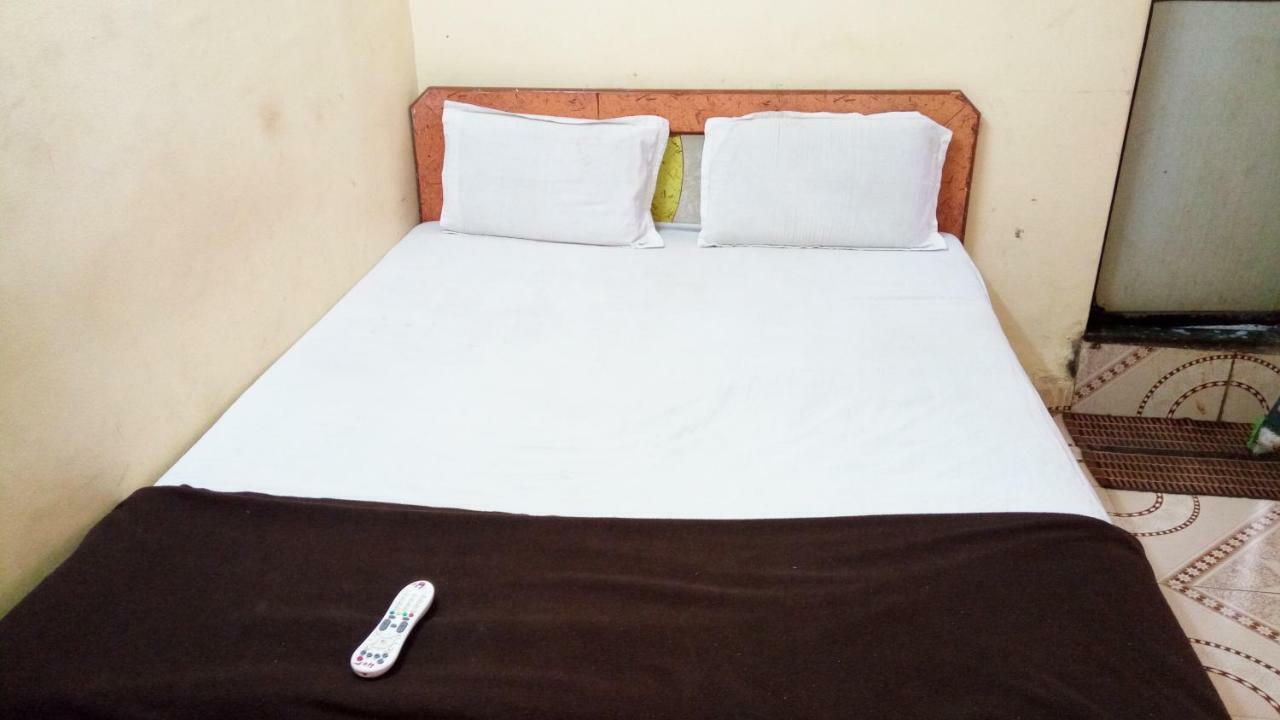 Hotel Sapna Lodge Vashi Esterno foto