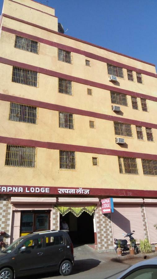 Hotel Sapna Lodge Vashi Esterno foto